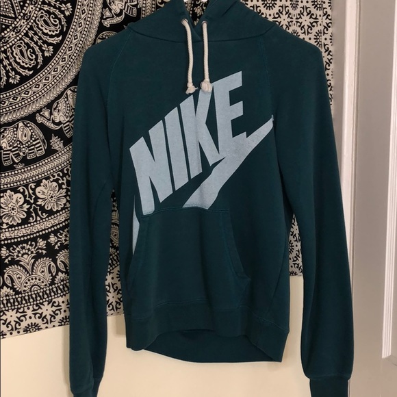 Nike Tops - Nike hoodie
